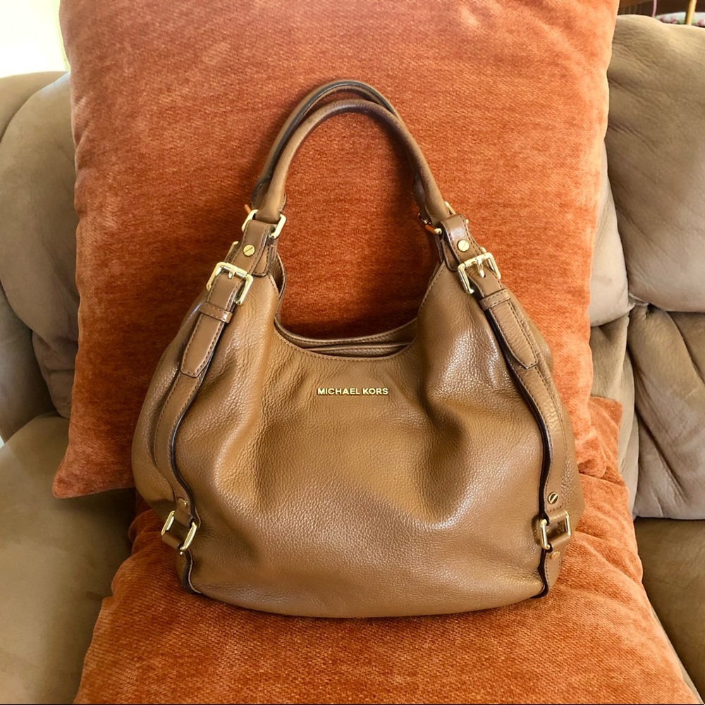 SOLD ❌Closet Clean up! MK handbag/shoulder bag 👜